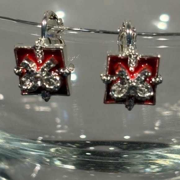 Vintage Avon Red & Silver Rhinestone Bow Clip-On Earrings - Picture 3 of 11